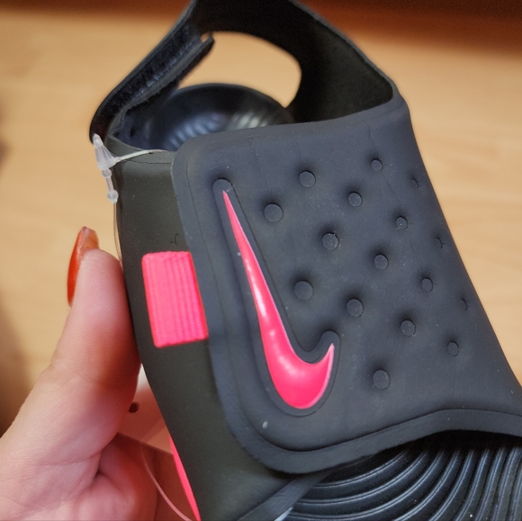 NWT Nike Sunray Adjust 5 Sandals Water Swim Shoes Black Pink Size 9 - Picture 2 of 14